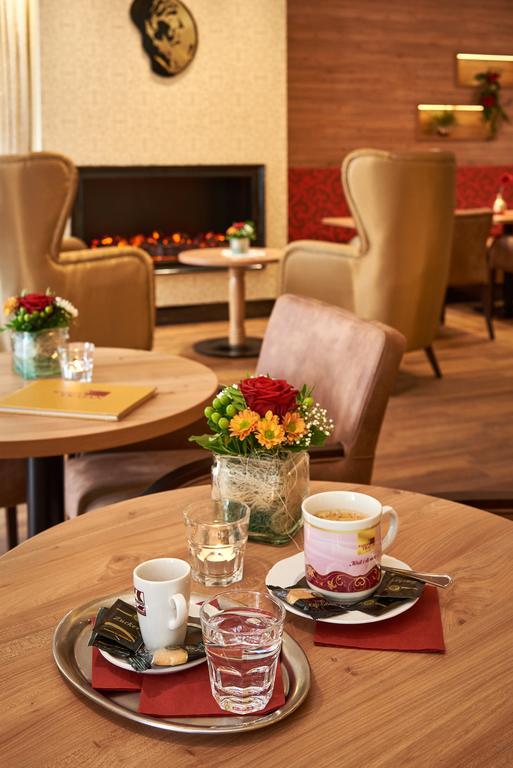 Kurhotel Kaiser Trajan Bad Gögging Buitenkant foto